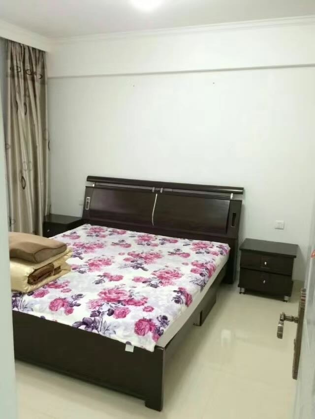 江滨花园 随时看房·
