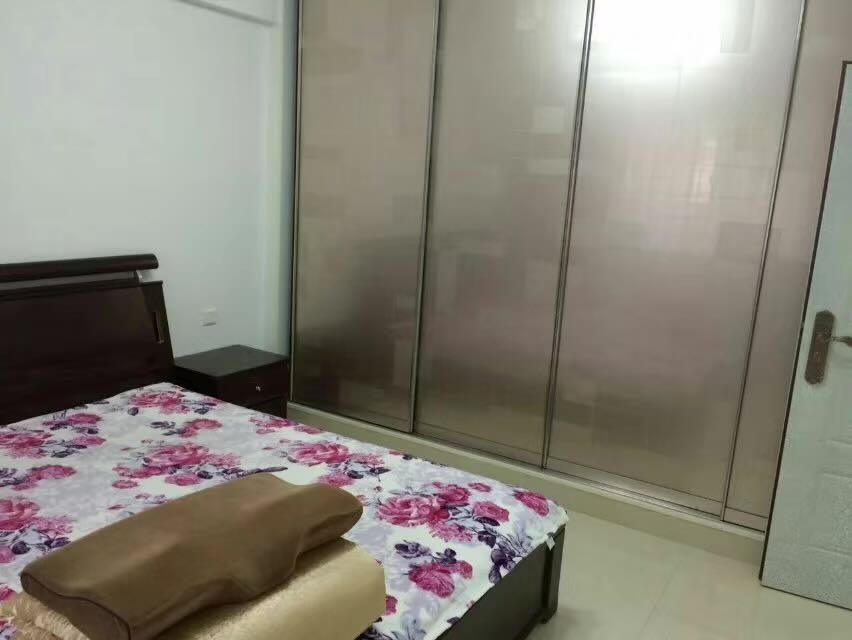 江滨花园 随时看房·