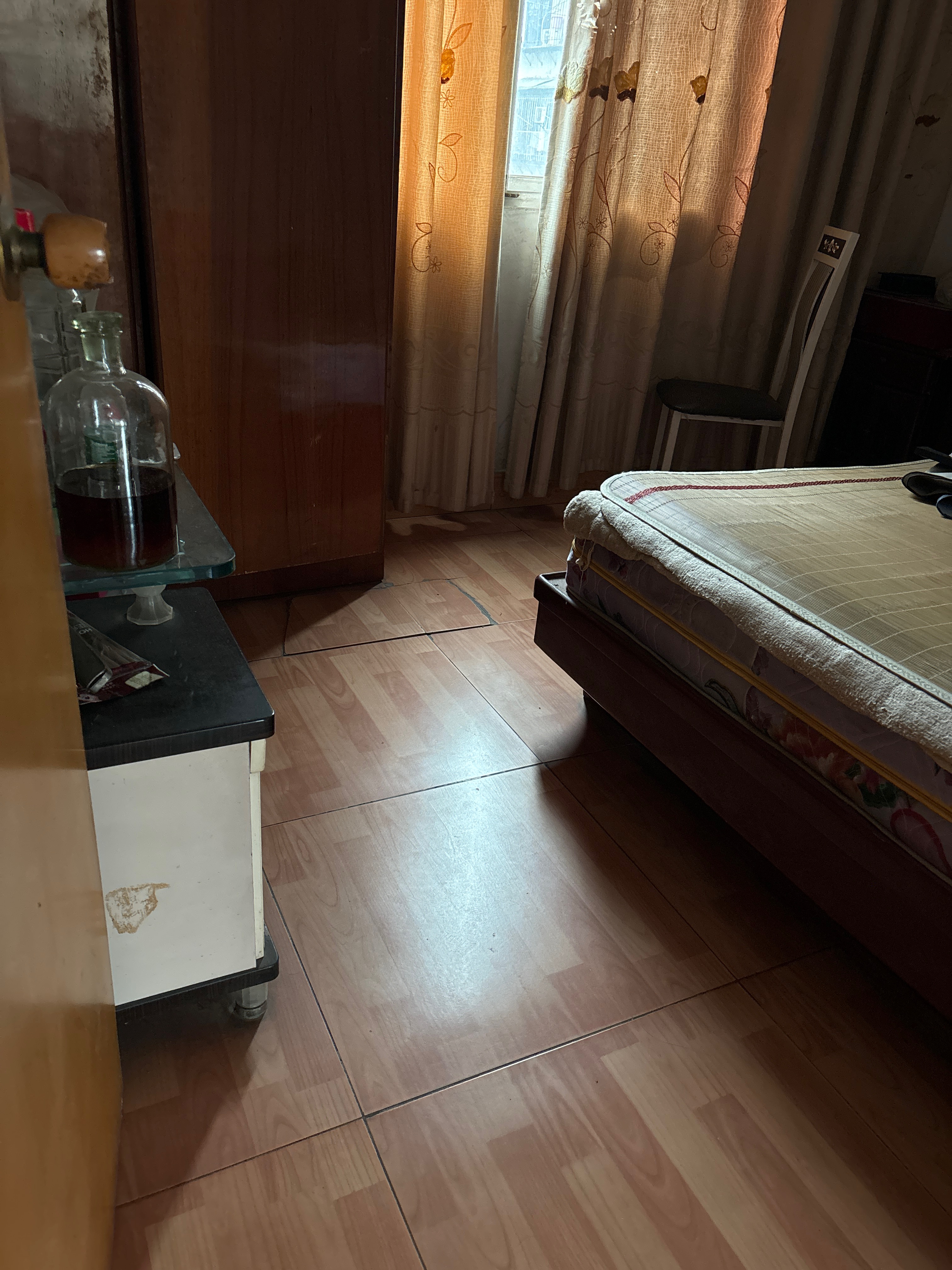 五粮液上生活区旁 随时看房·