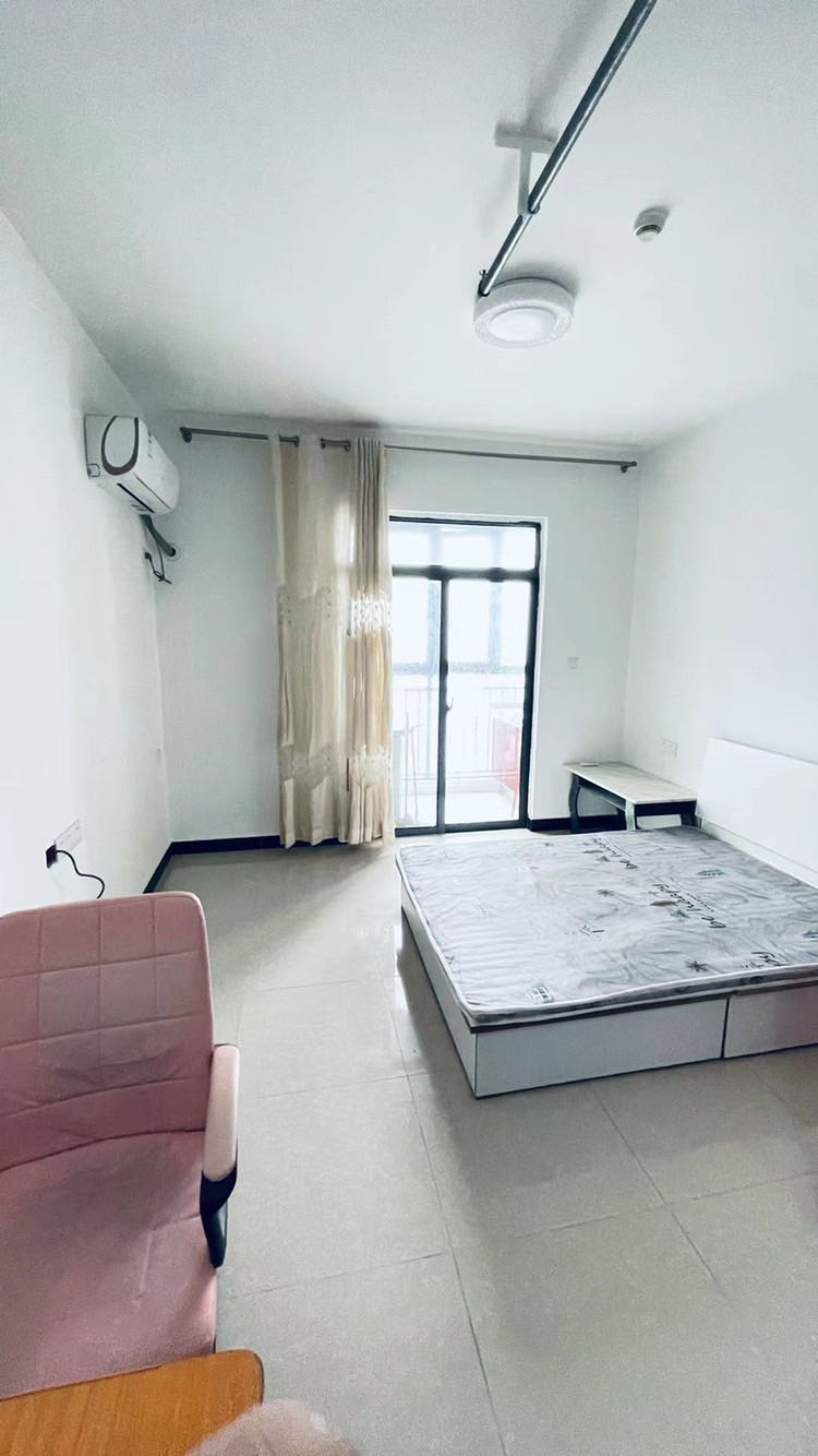 铁机新居 1居室 1550元/月