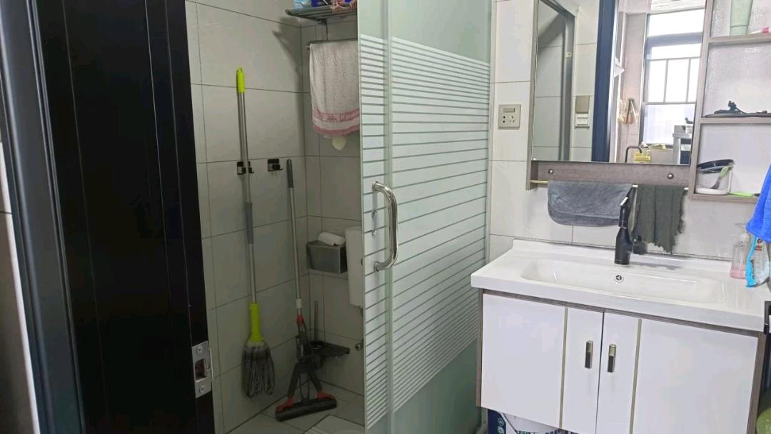 环亚高铁芯城 随时看房·
