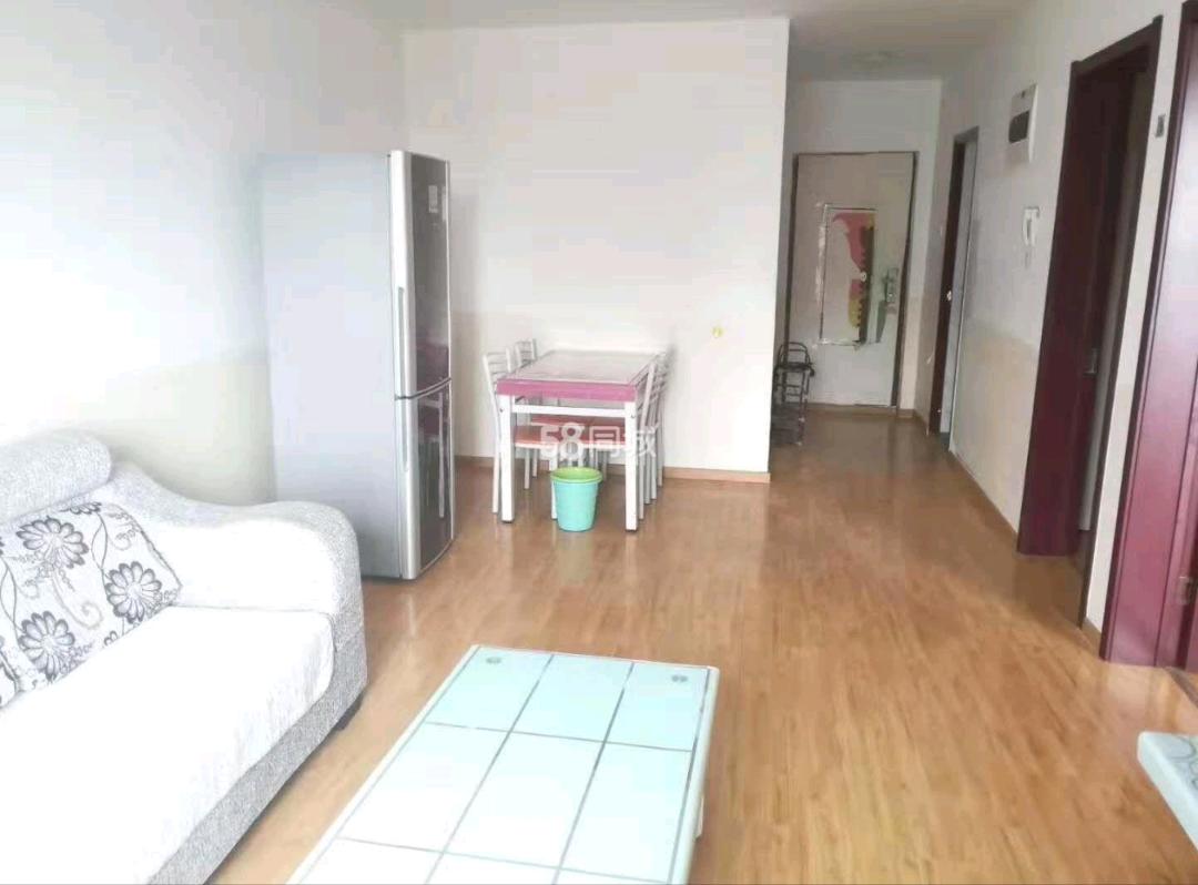锦绣华庭 2居室 1700元/月