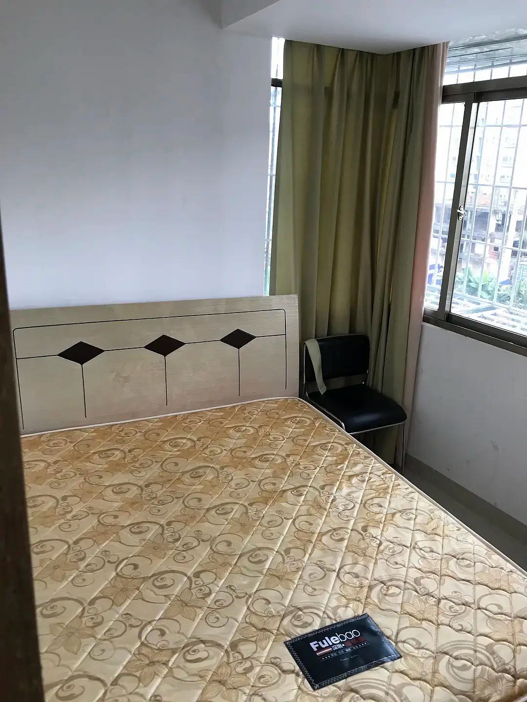 海鹏大厦 随时看房·