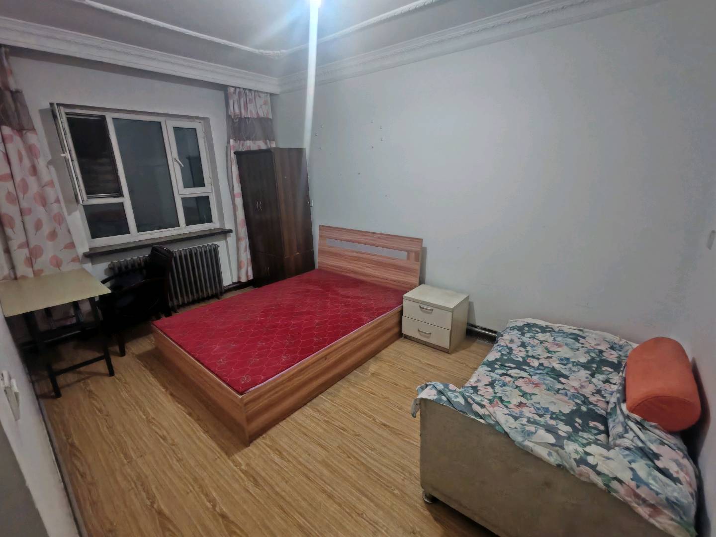 友好经贸委家属院 2居室 1650元/月
