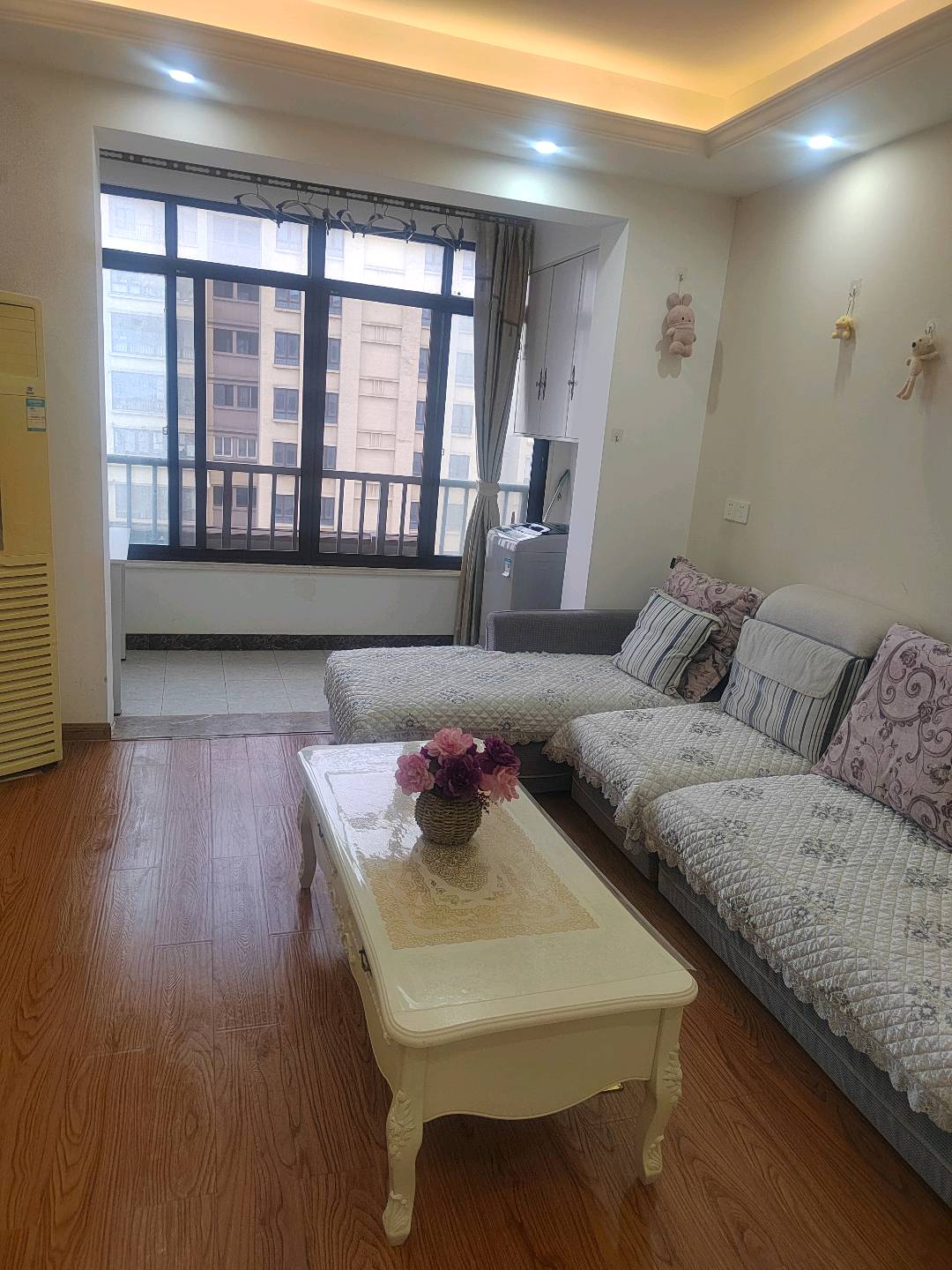 东湖高新区韵湖首府南区 3居室 3320元/月