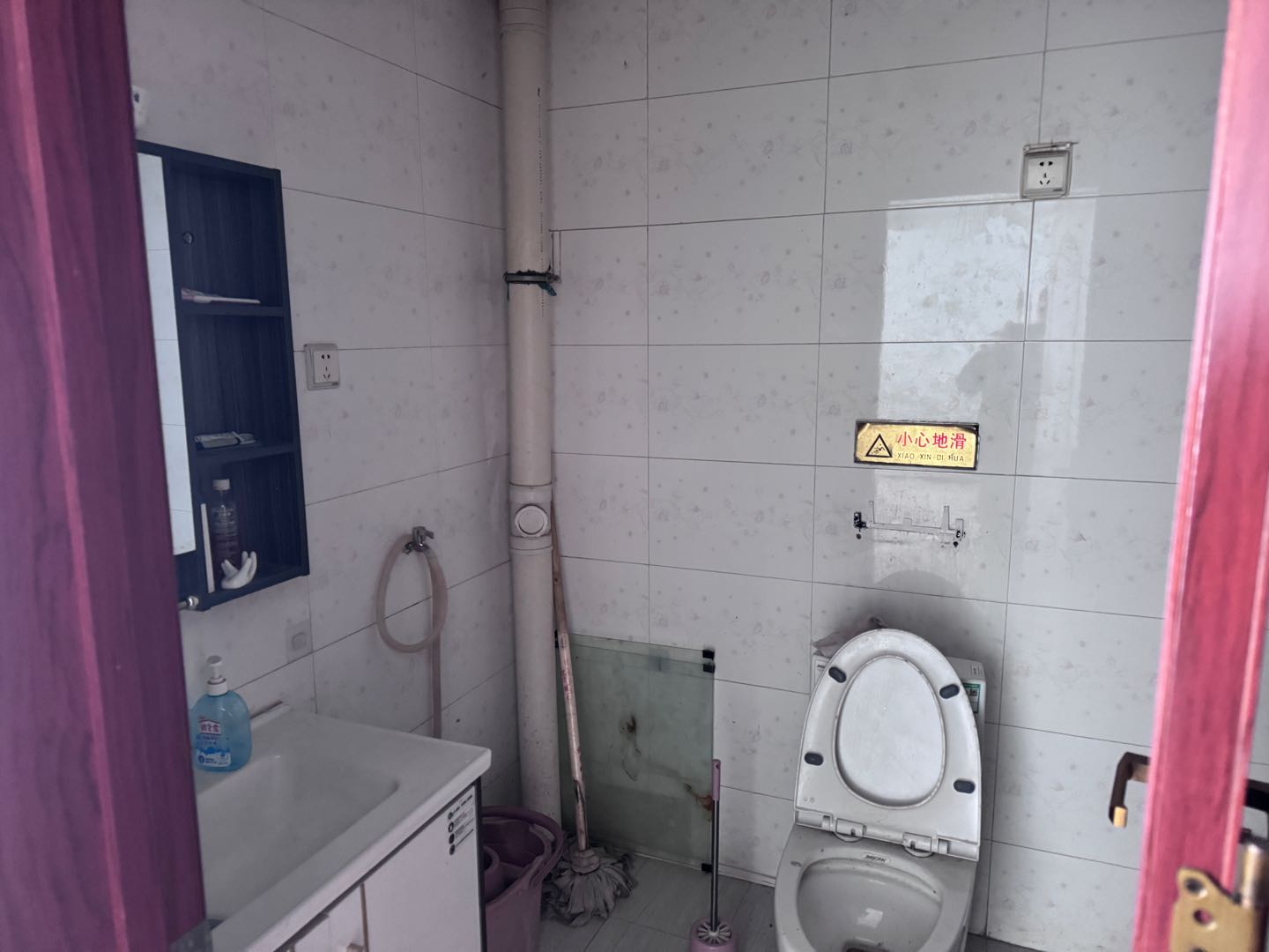 绿苑小区5号商铺 随时看房·