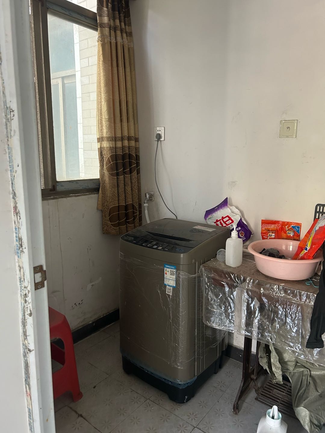 黄鹤小区 随时看房·