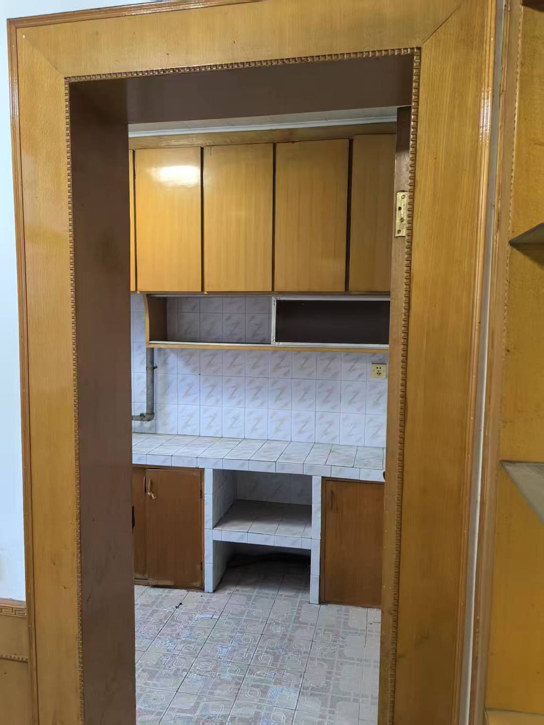 京港商居楼 随时看房·