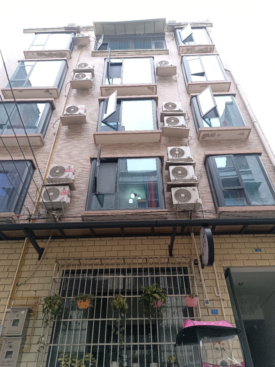 彭州市天彭镇爱国小区 随时看房·