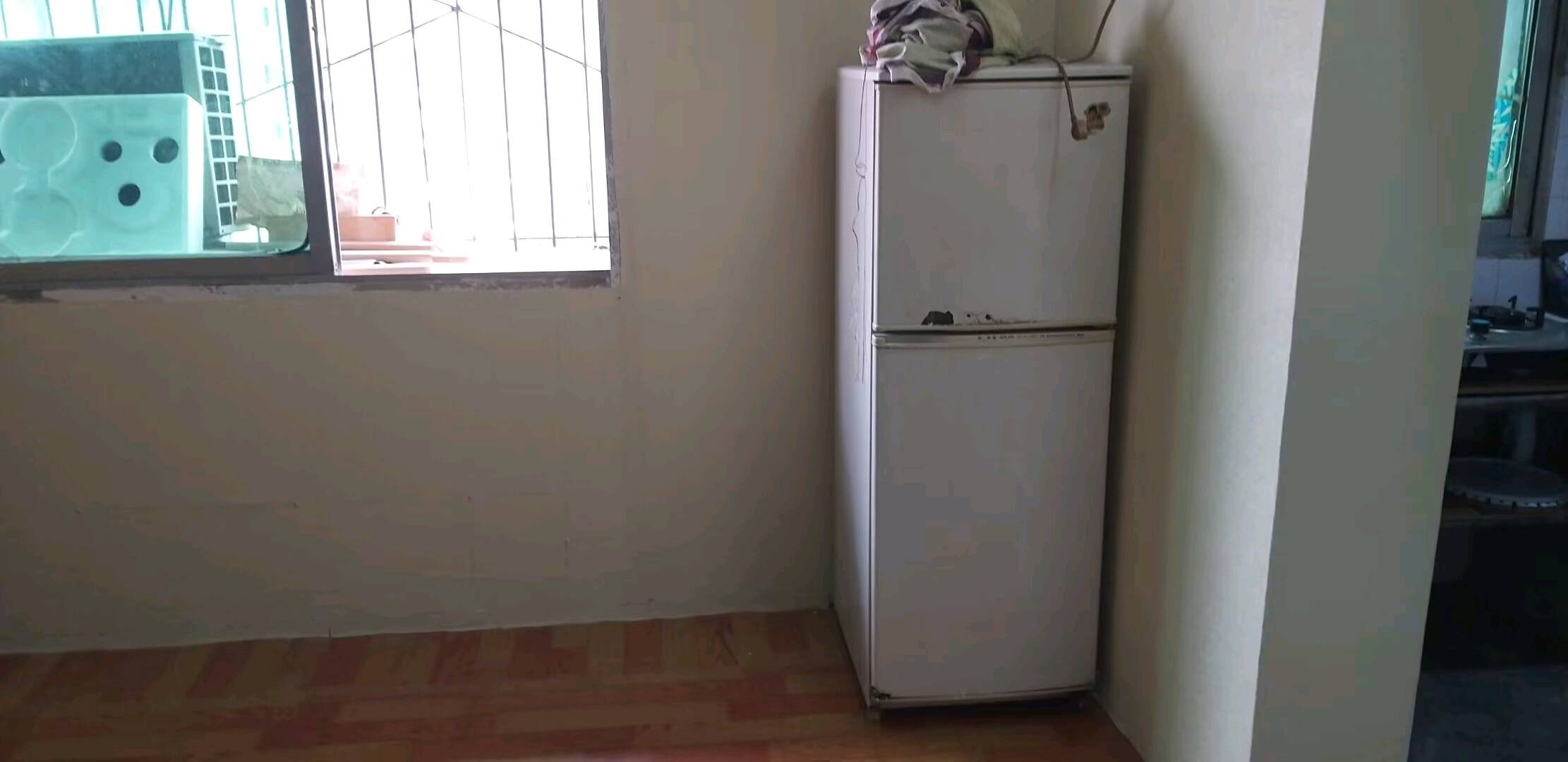 石桥铺石新路23号 随时看房·