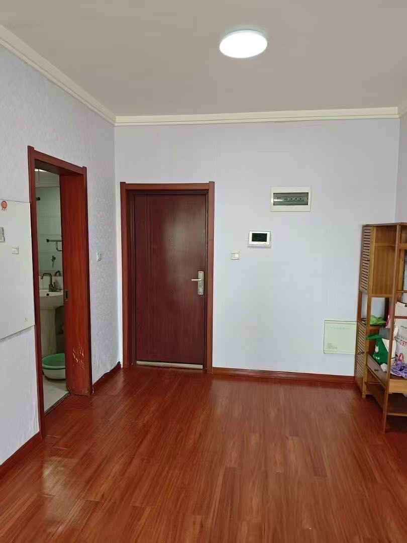 悦庭松江小区 1居室 1500元/月