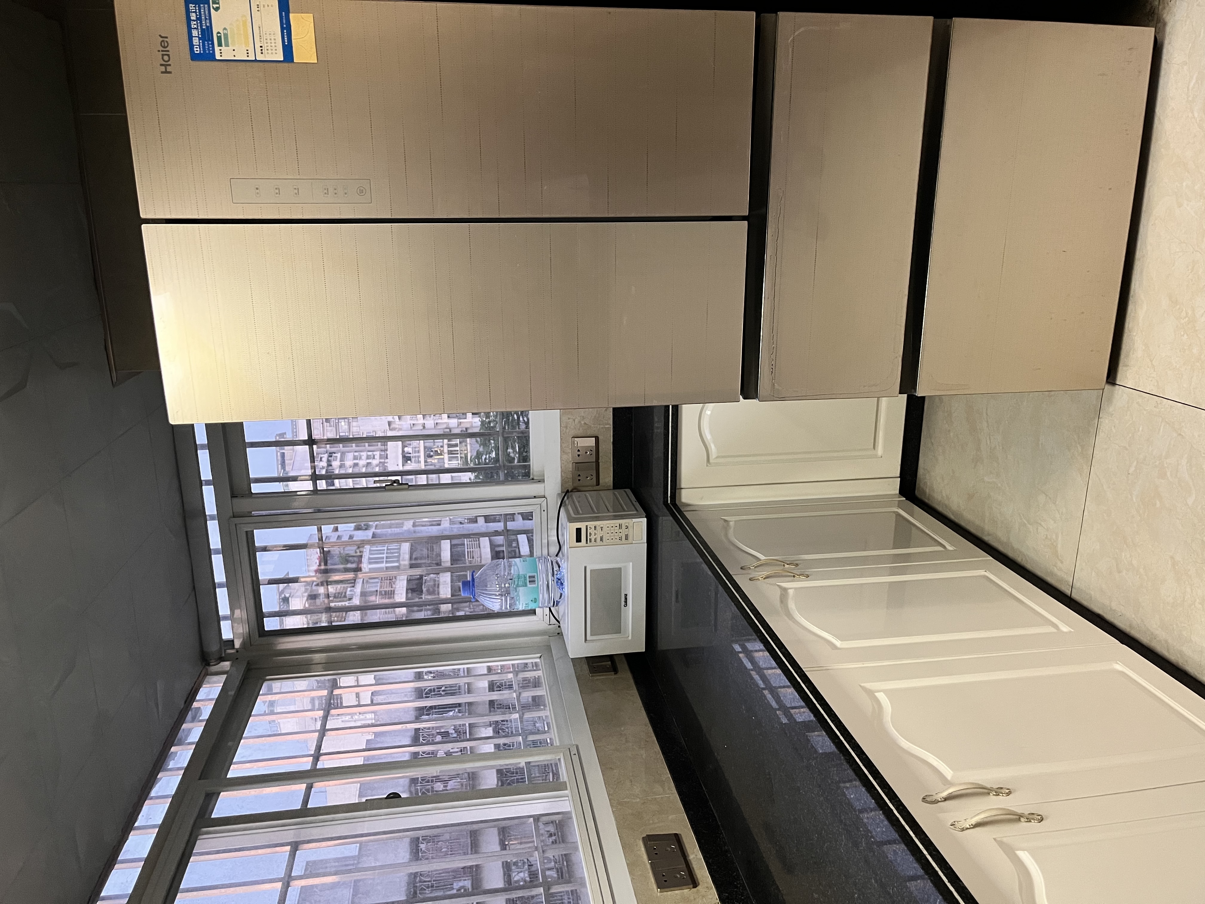 粮食局宿舍 随时看房·