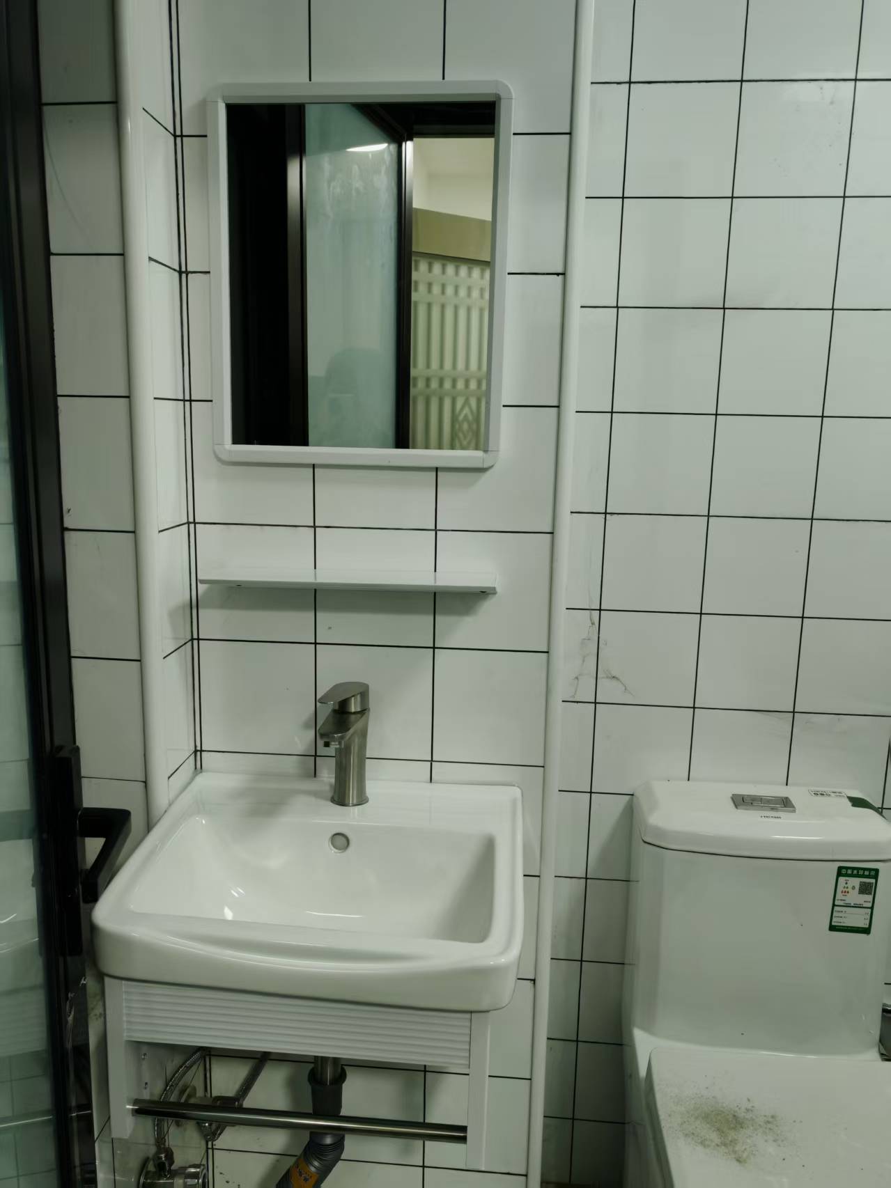 西湖路小区 随时看房·
