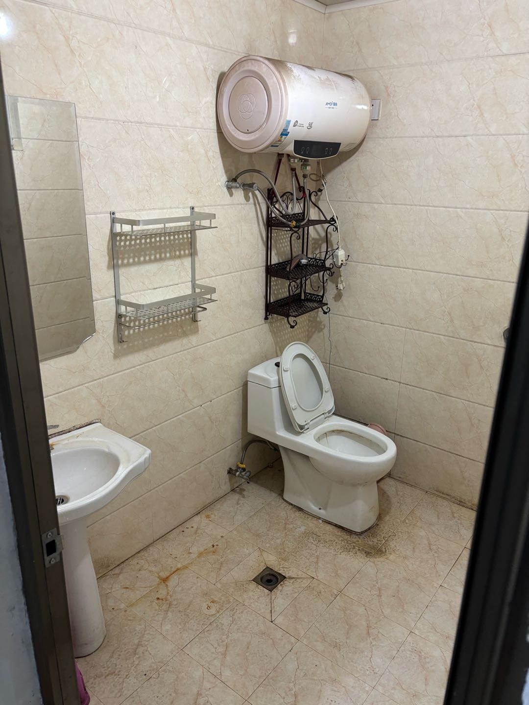 泉溪镇泉三村 随时看房·