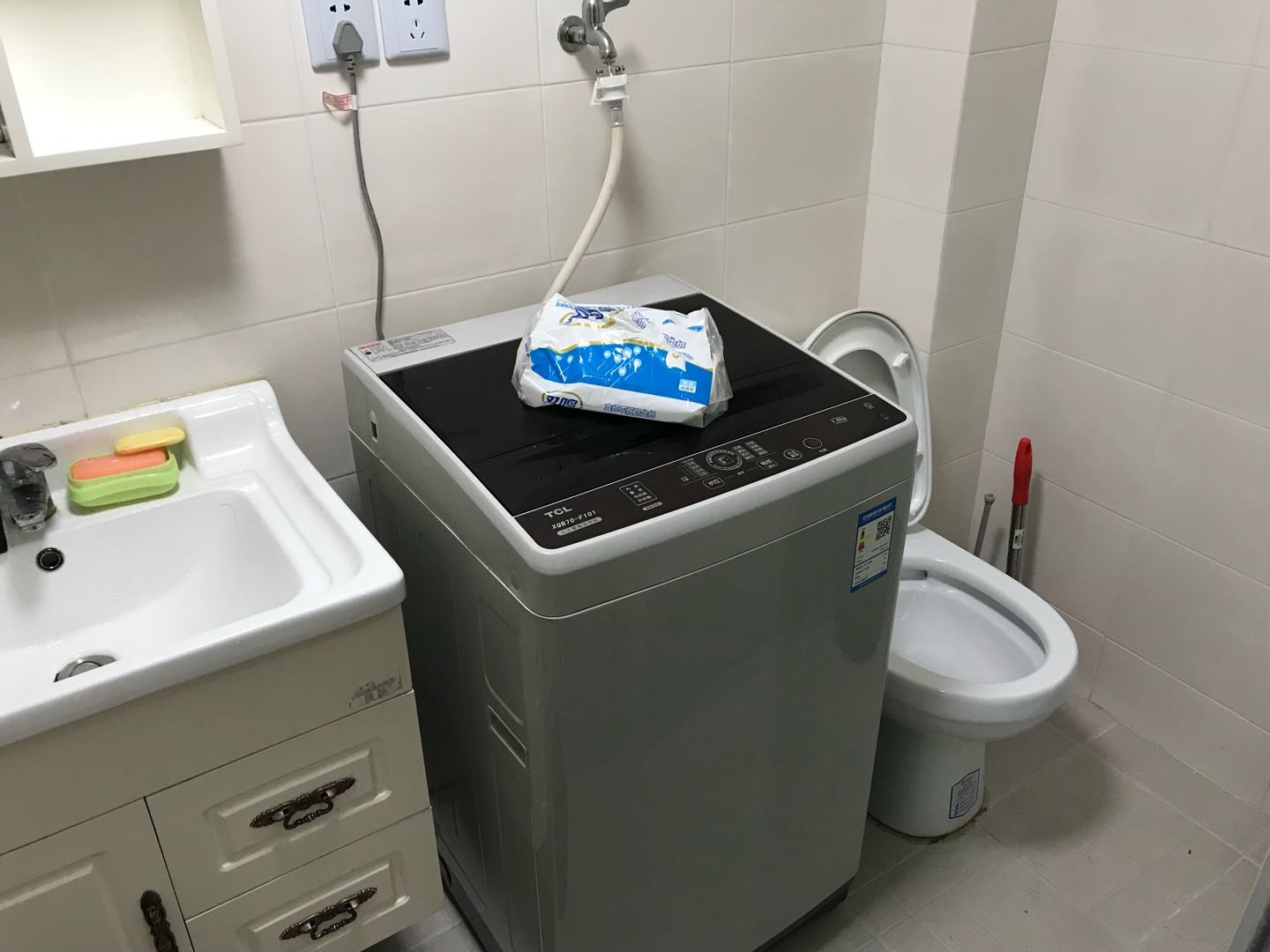 新闵小区 随时看房·