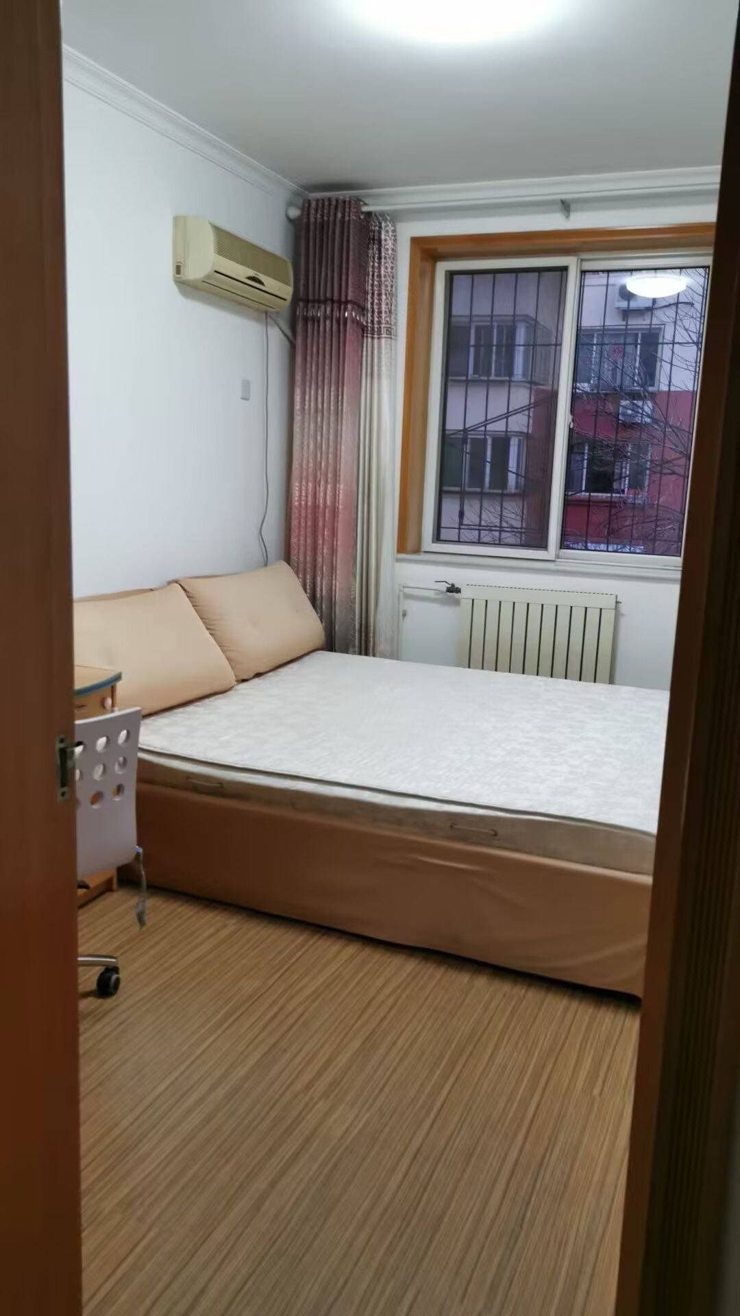 卧龙花园 随时看房·