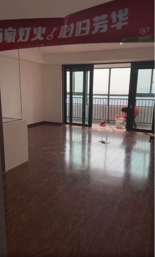 南京市，江北新区，时代芳华 3居室 2600元/月