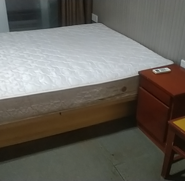 蓝色新城三期 1居室 600元/月