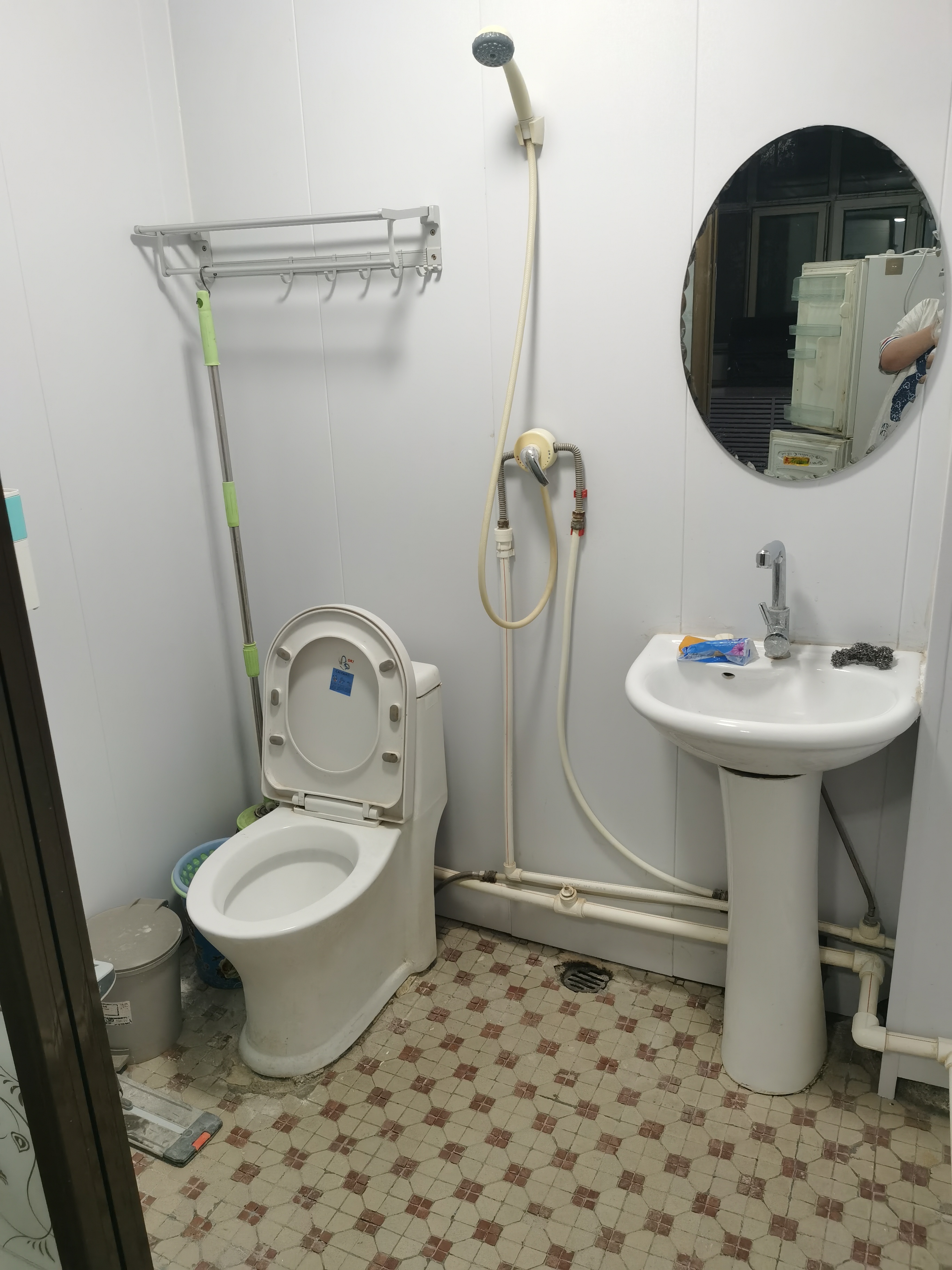 准噶尔小区 随时看房·