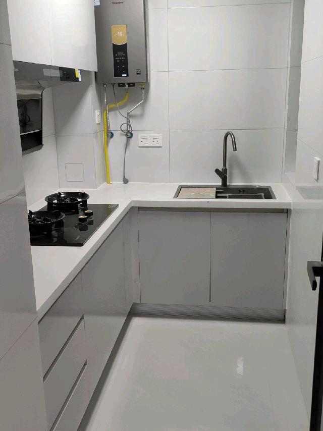 细柳街道府君庙小区 随时看房·