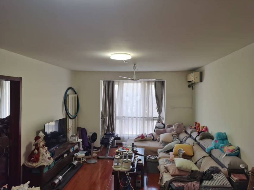 北京市马连洼路百草园小区）