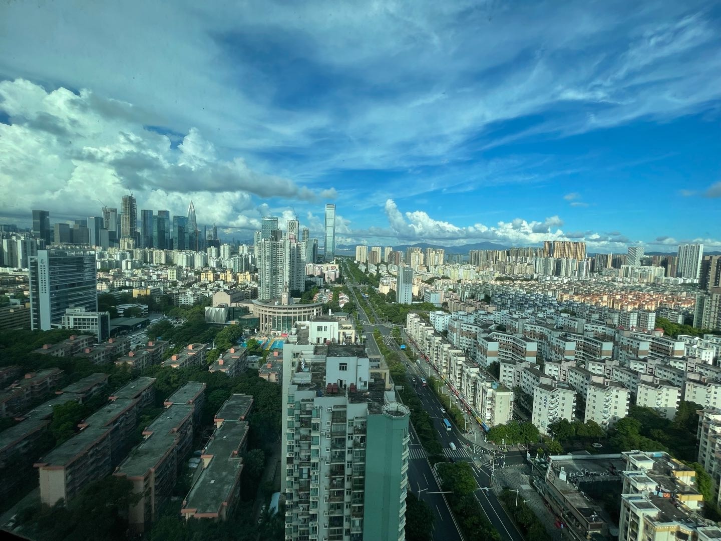 新一代国际公寓 随时看房·