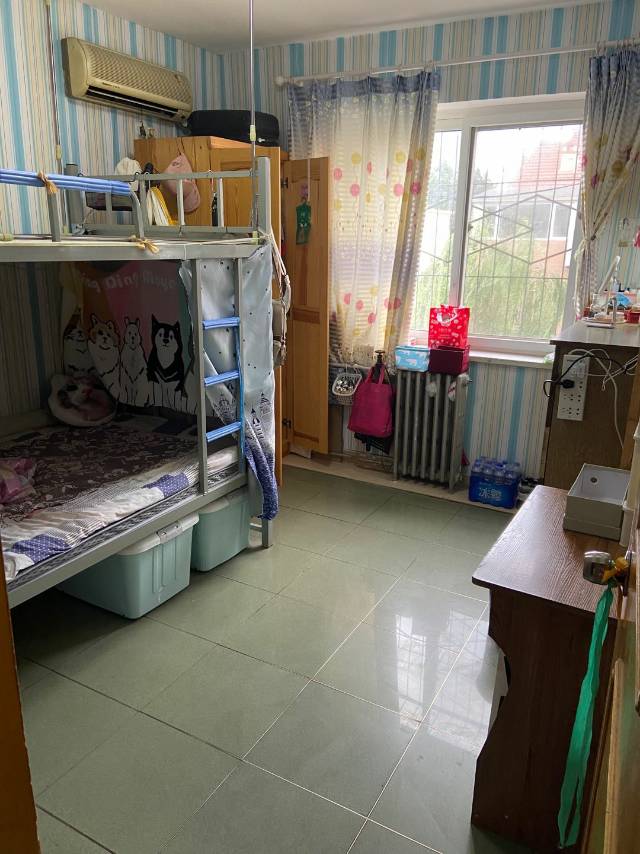 学士居小区 随时看房·