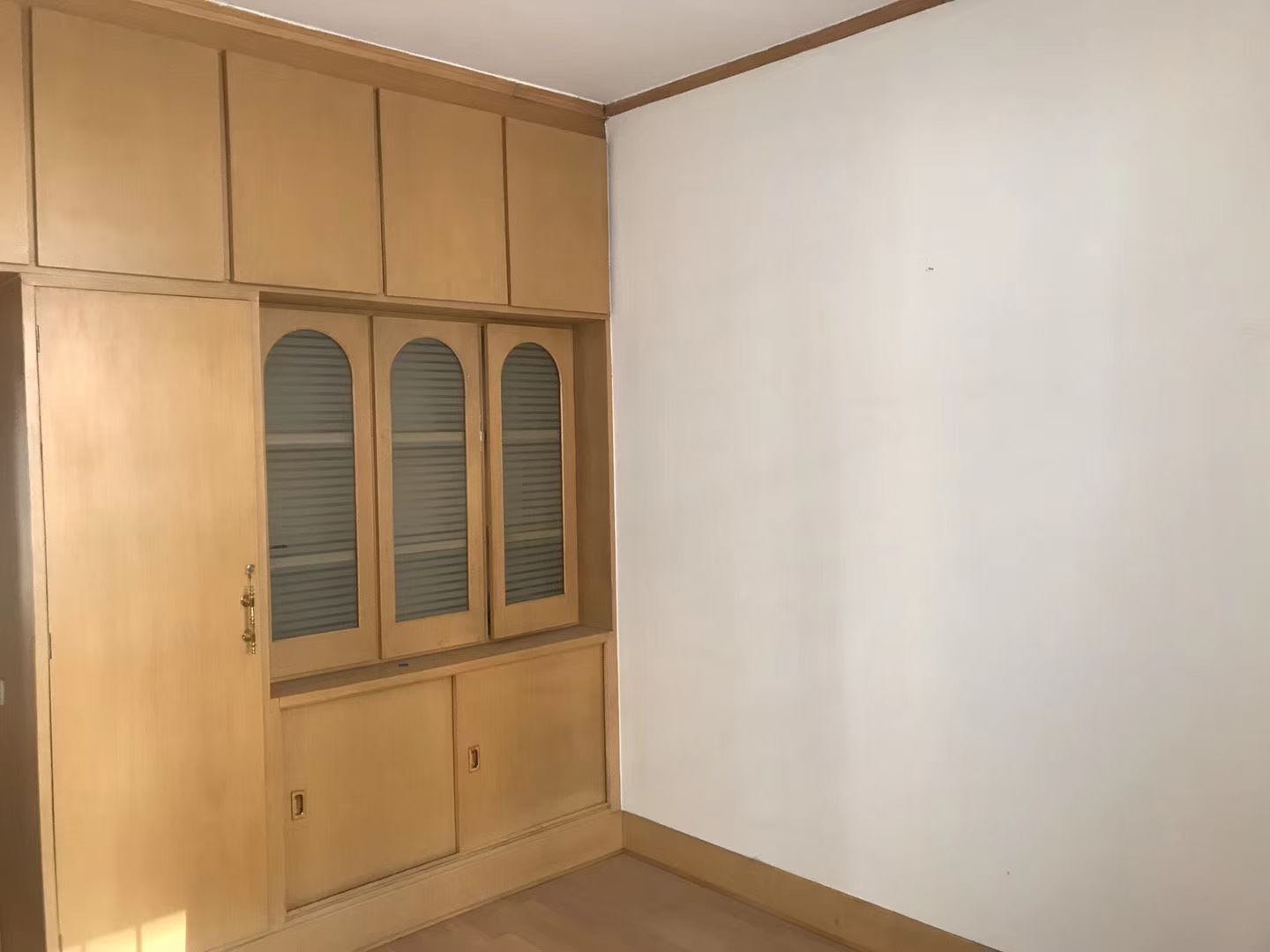 中医院宿舍 随时看房·