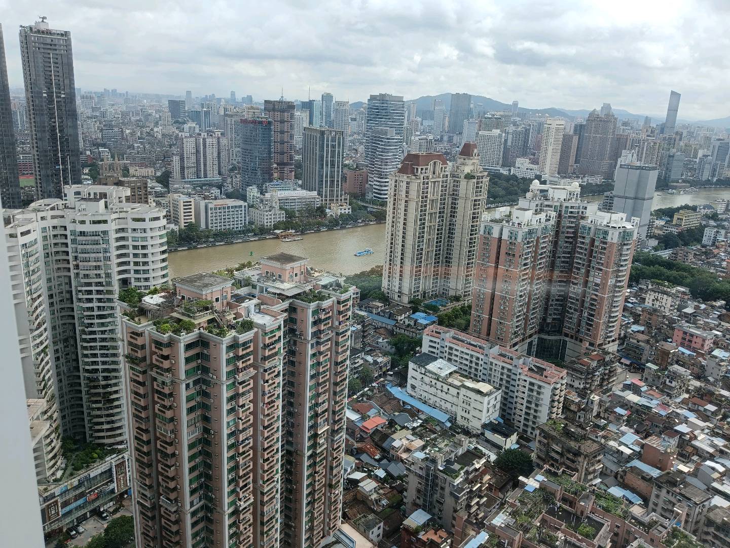 富力商务中心 随时看房·