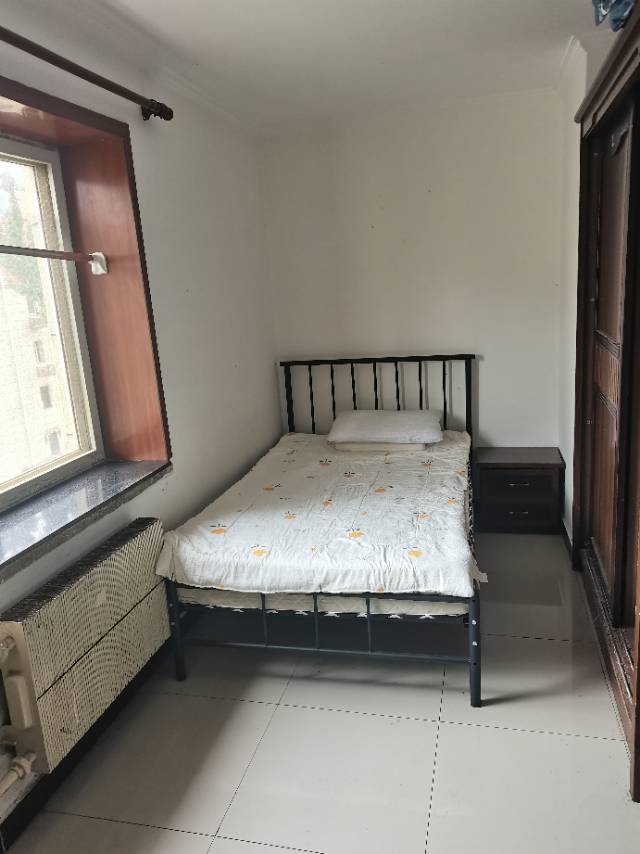 南露园 2居室 7300元/月