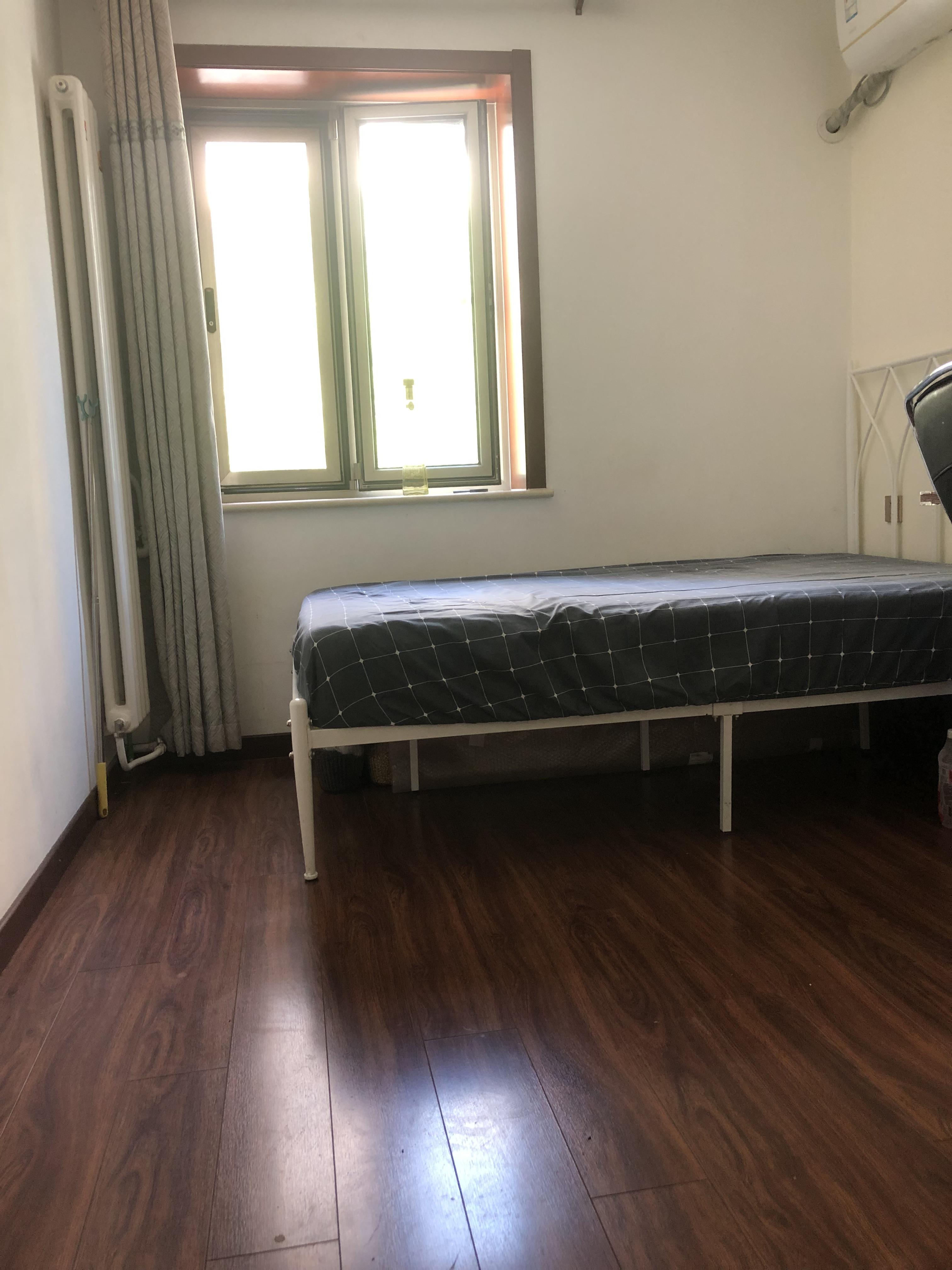 北砂小区 3居室 2400元/月