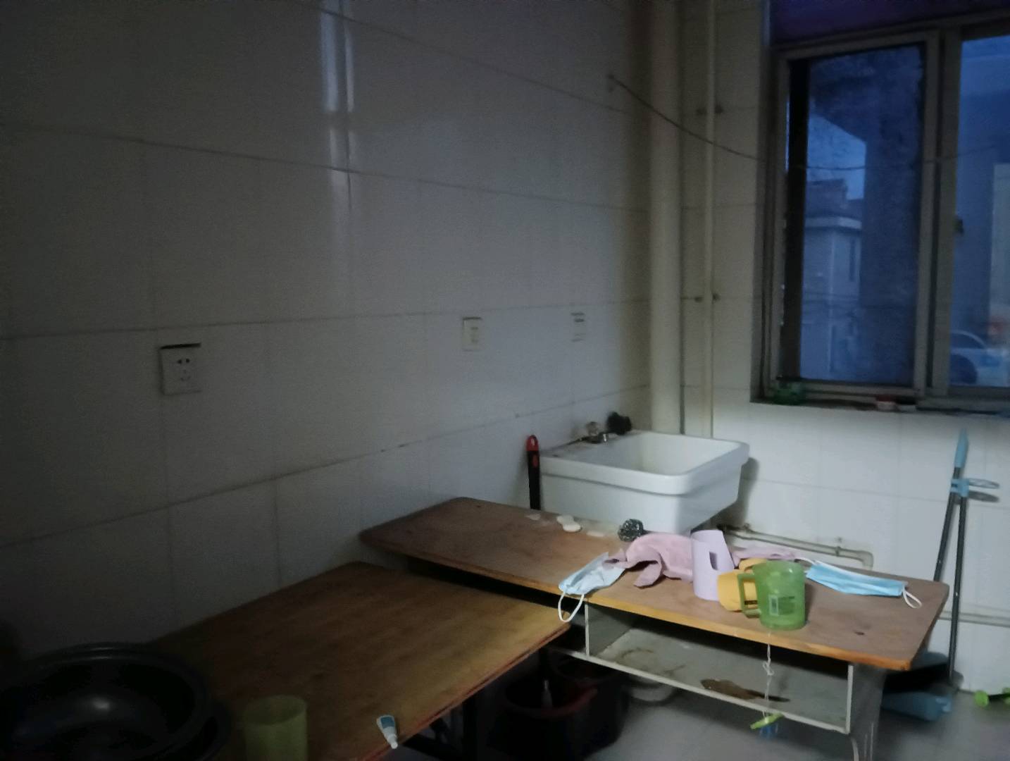 政通路东段 随时看房·