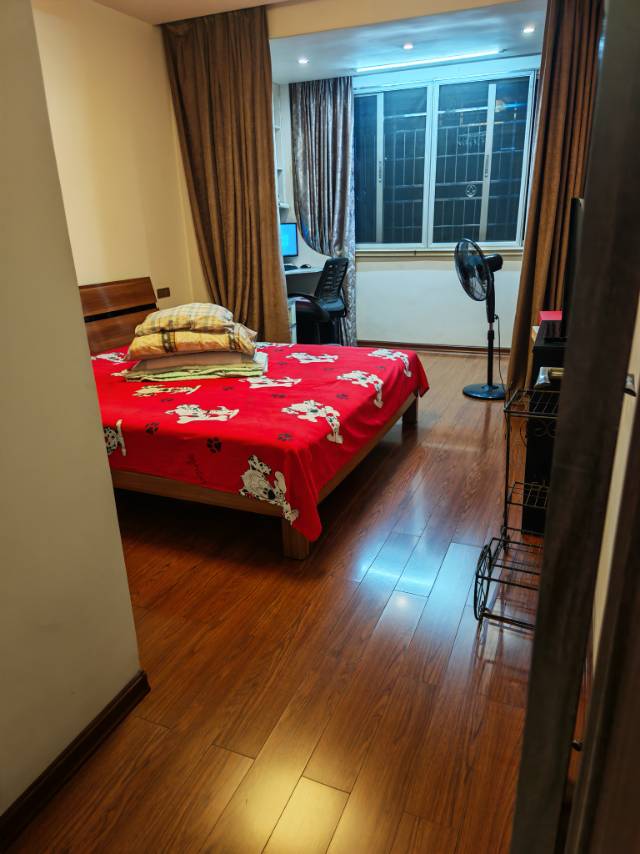 龙腾商城 随时看房·