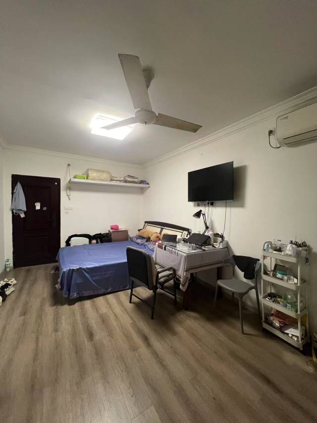 中紫小区 1居室 4300元/月