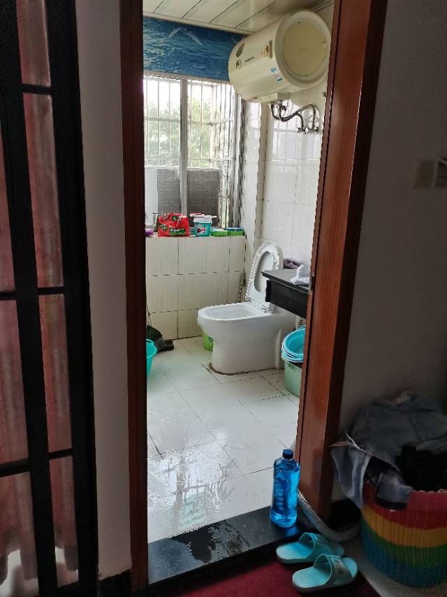 朝阳小区 随时看房·