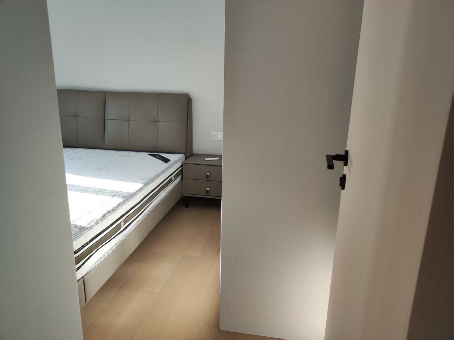 珞狮路诚功新时代 随时看房·