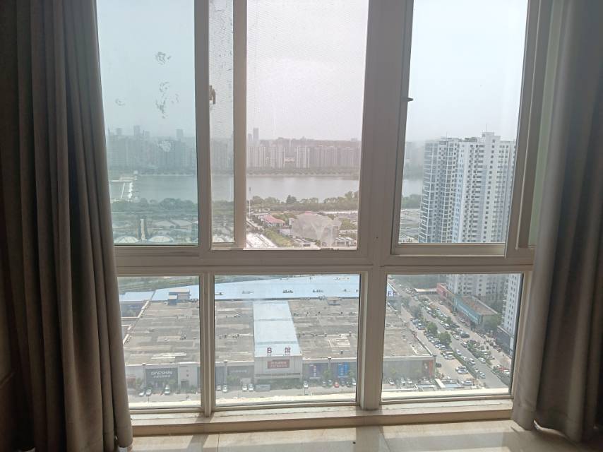 名优雅筑 随时看房·