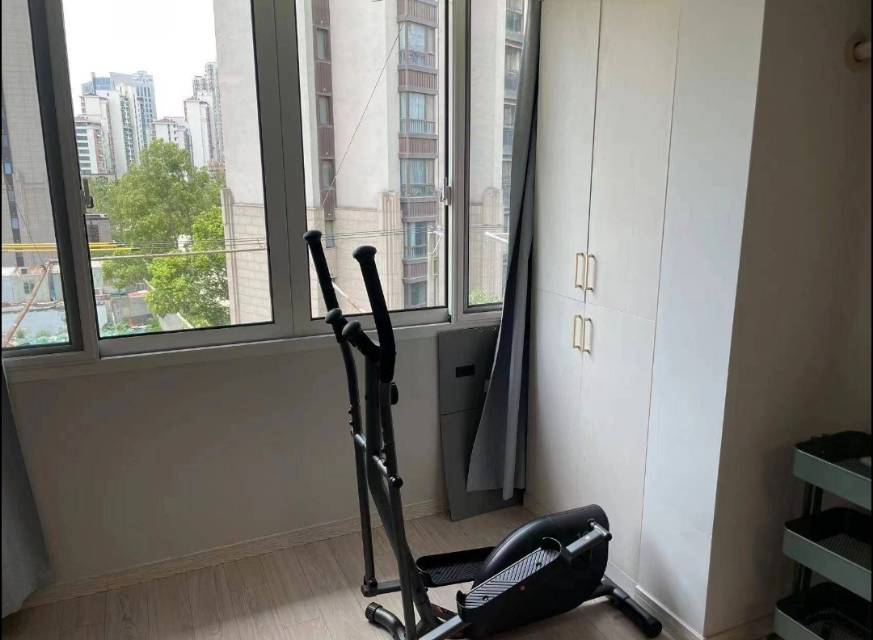 九贸小区 随时看房·