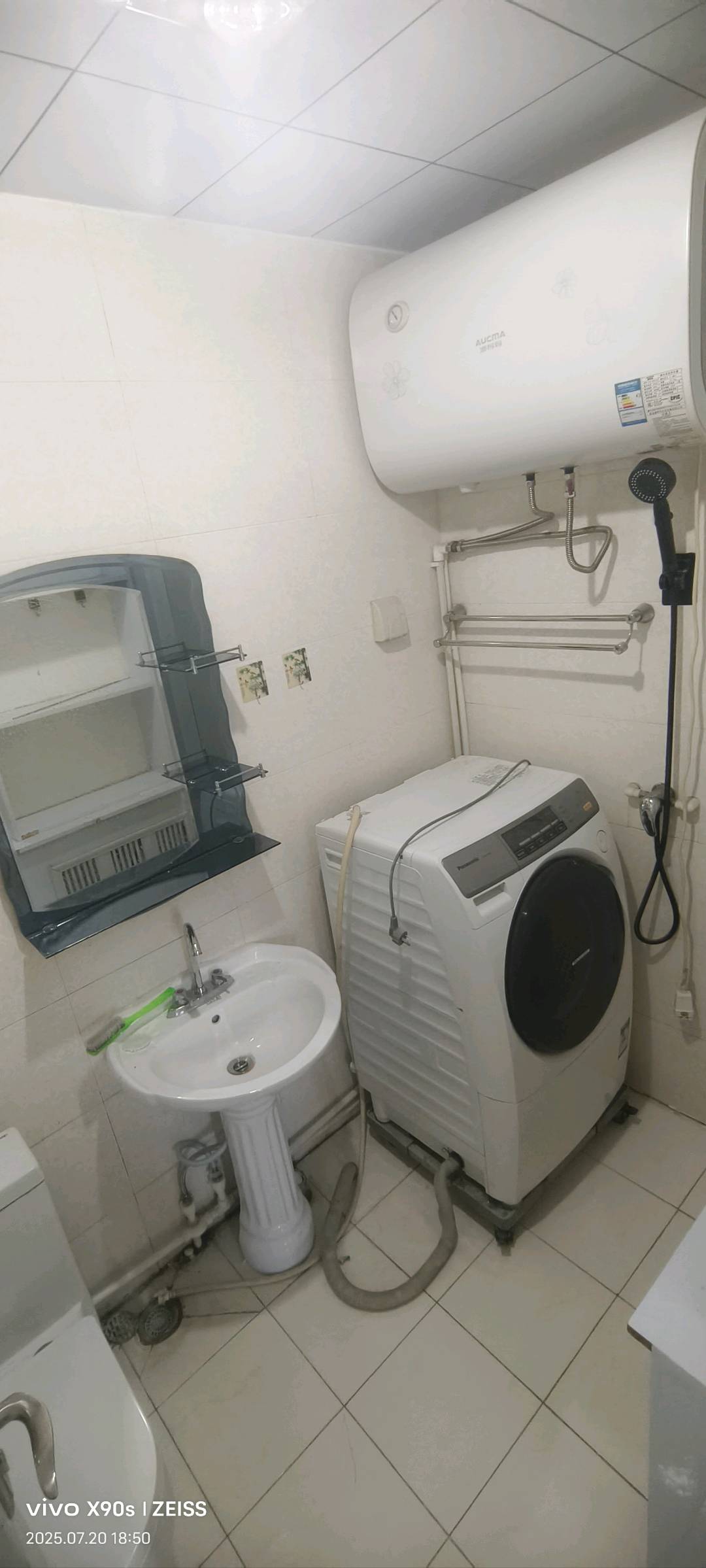 地勘小区 2居室 950元/月