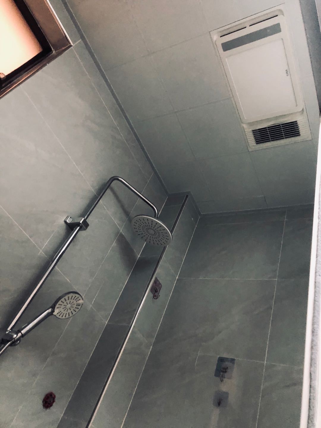 机场小区 随时看房·