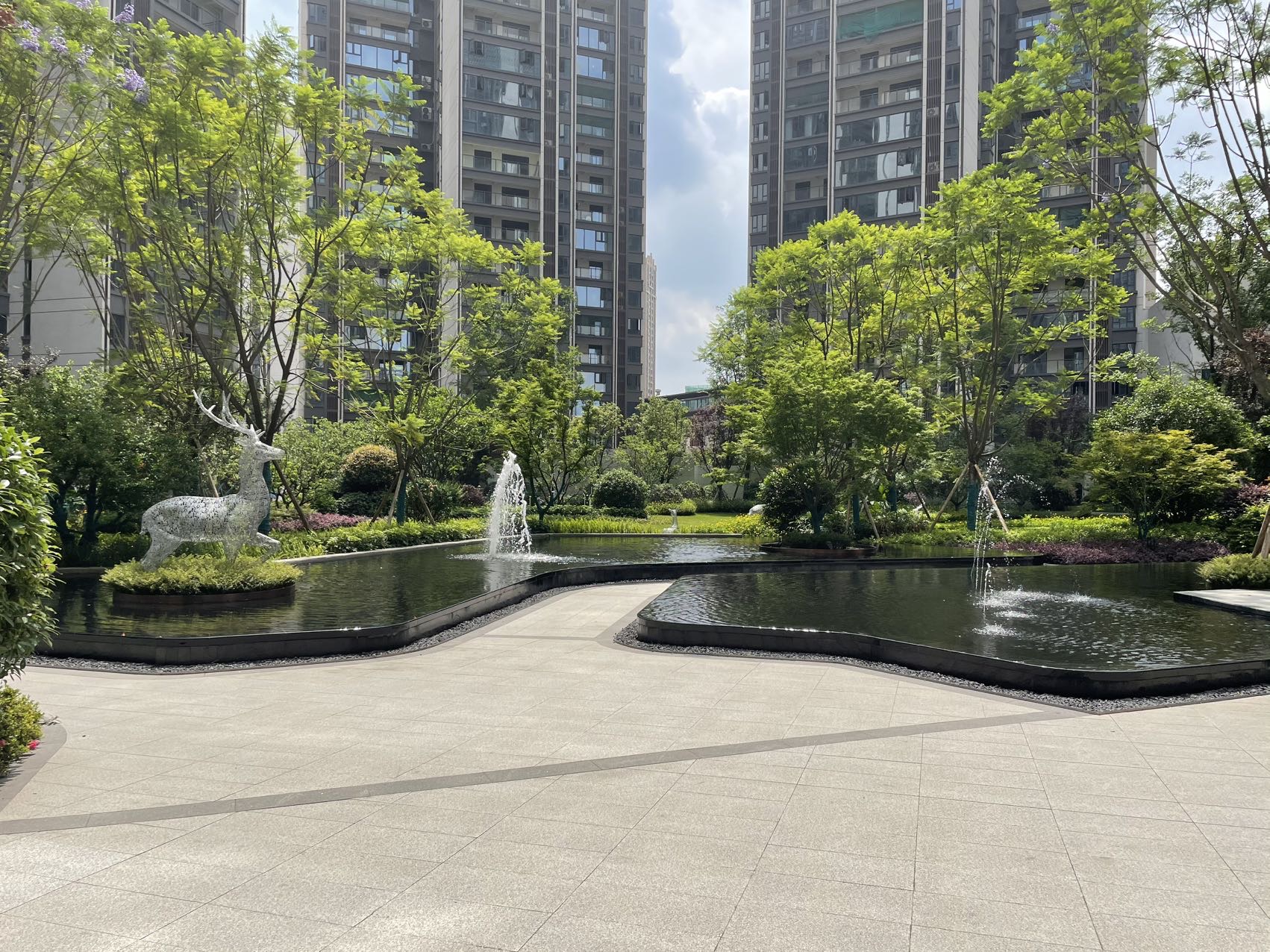 川发天府上城 随时看房·