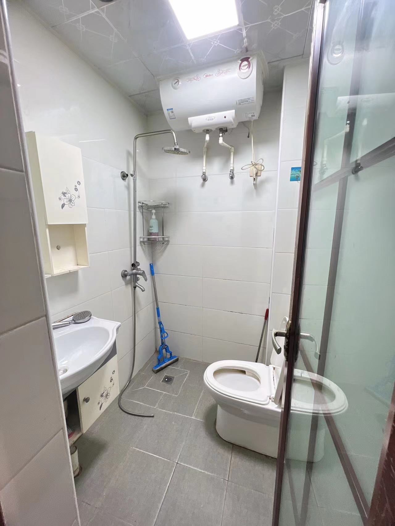 嘉隆小区 随时看房·
