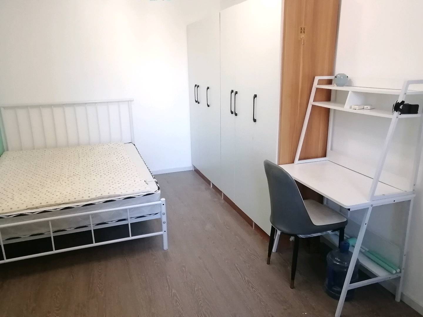 百环家园 2居室 8400元/月