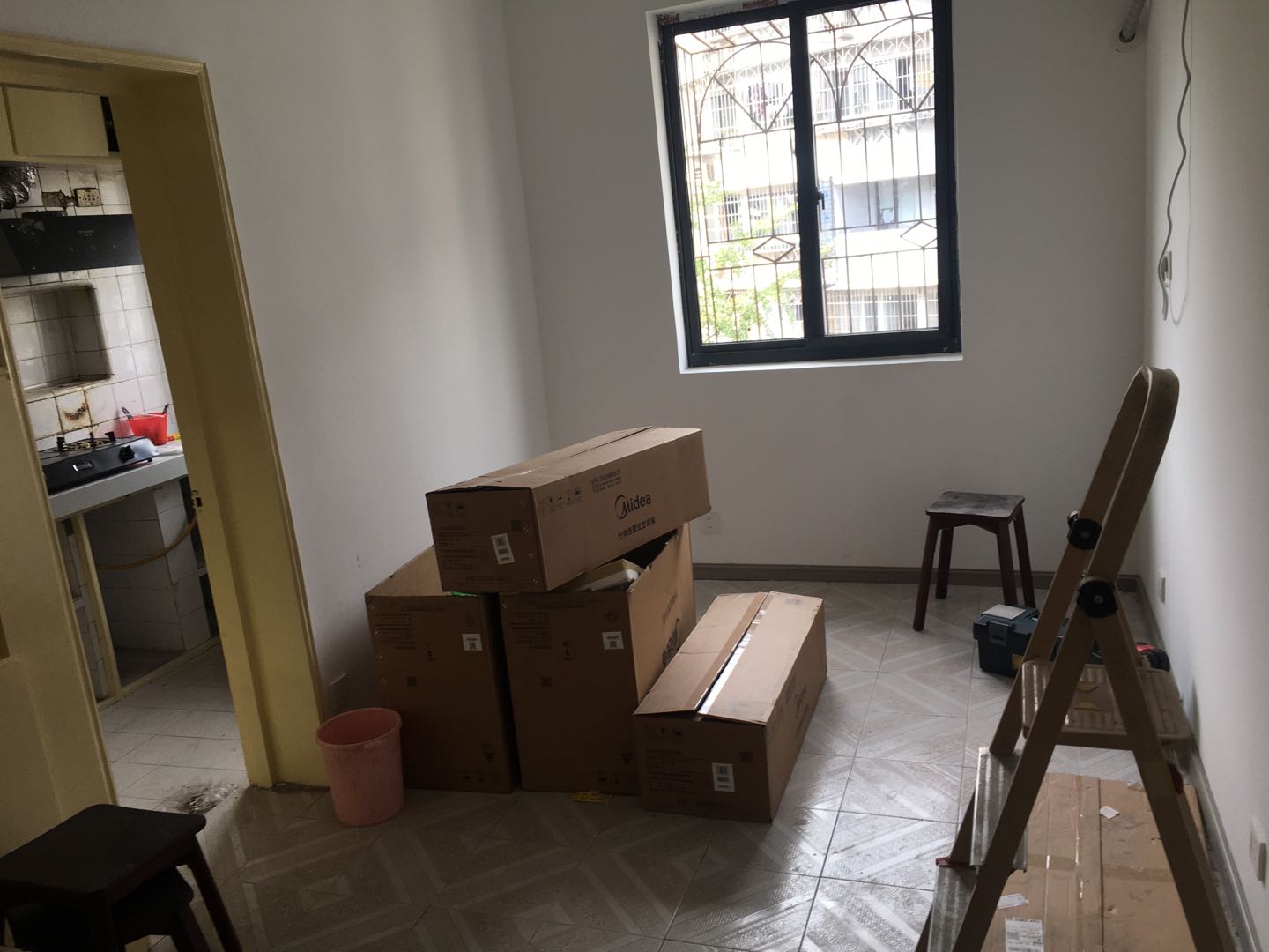 镇安新村 随时看房·