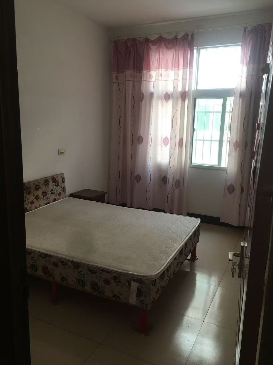 青云街2号印刷厂院内 随时看房·