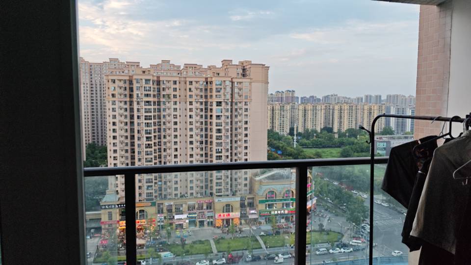 保利城 4 期 A 区 随时看房·