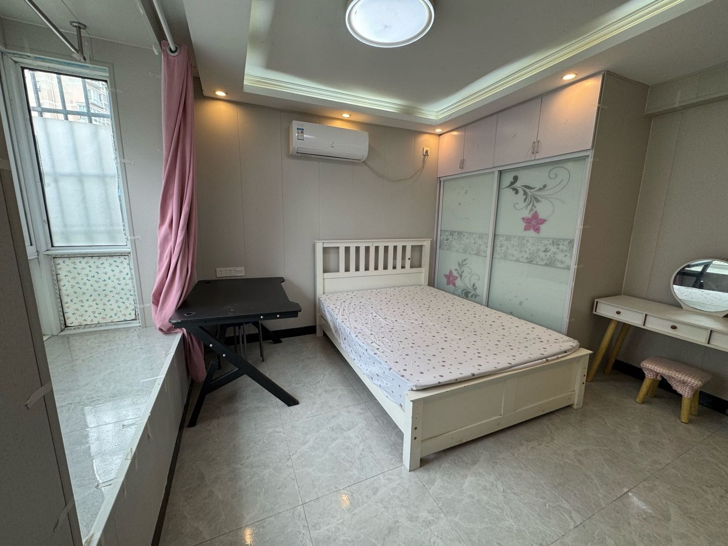 爱博二村 随时看房·