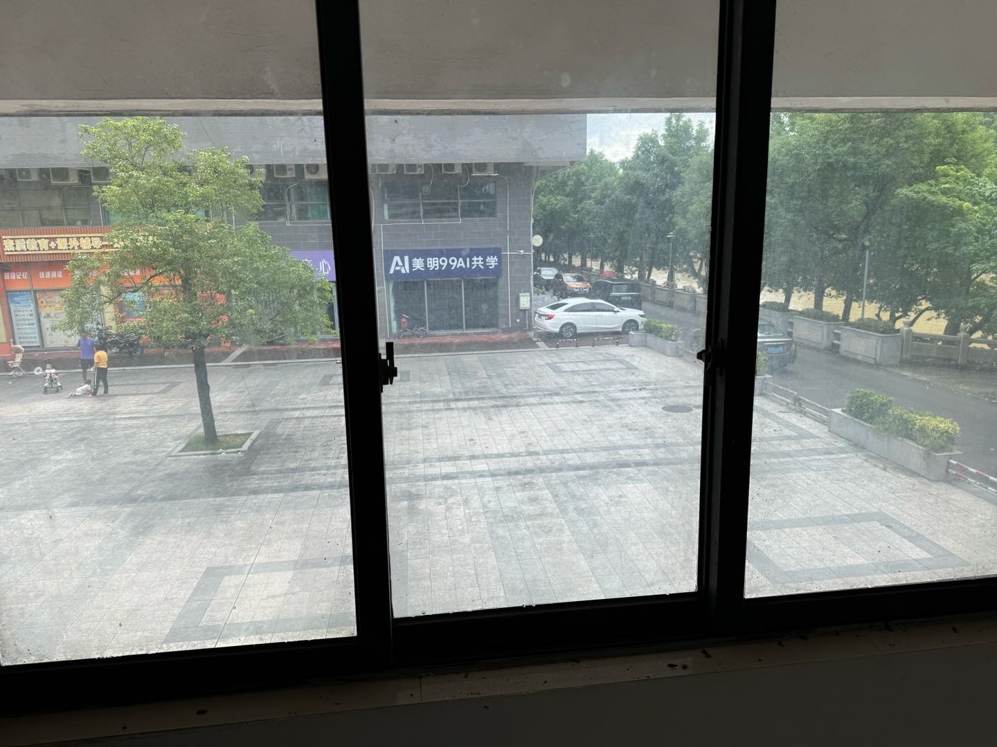 东方豪苑 随时看房·