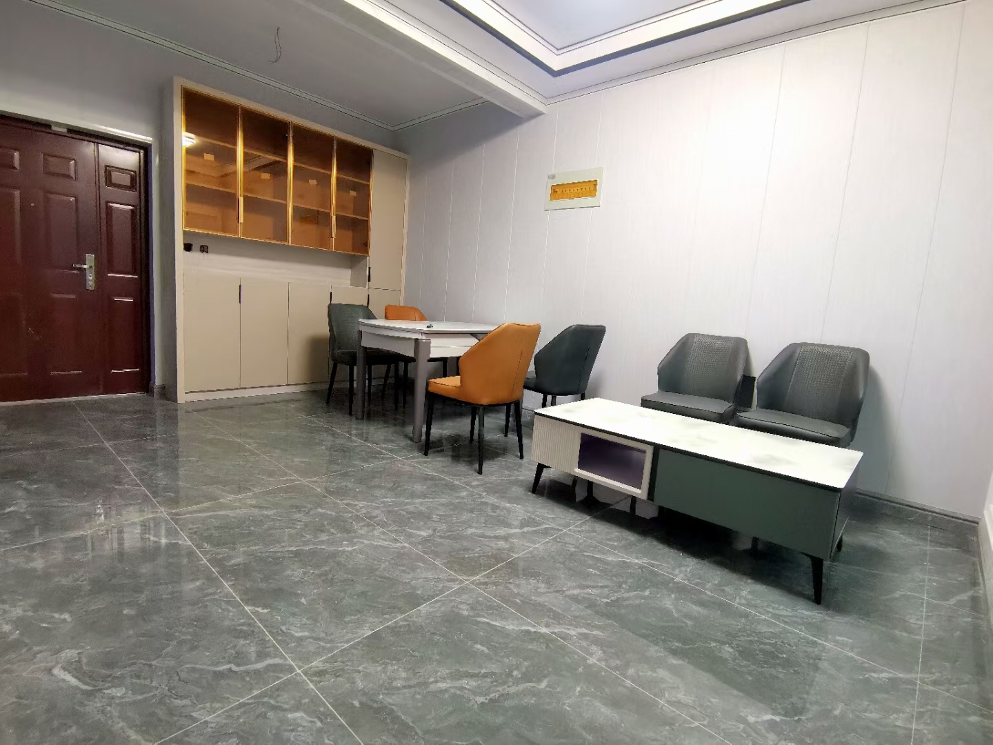 东方花园 随时看房·