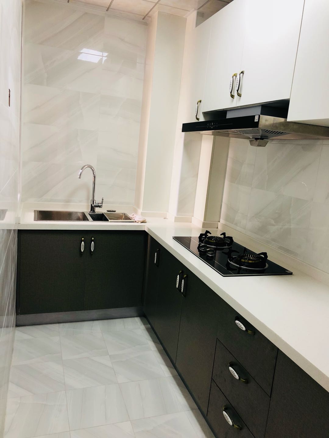 水岸花园 随时看房·